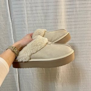 Tan platform slippers